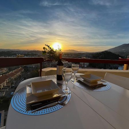 Apartamento A 900 M De La Playa Y Con Vistas Al Mar En Фуэнхирола Экстерьер фото