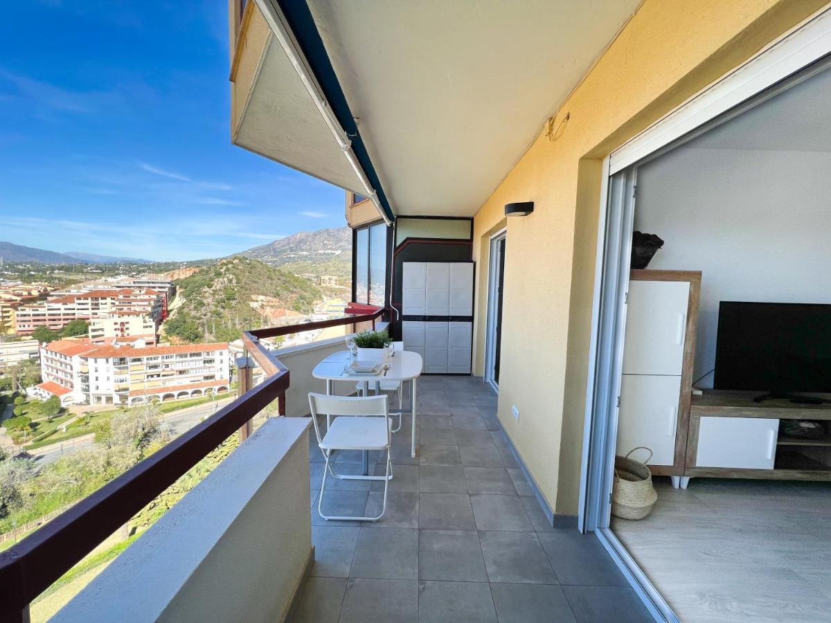 Apartamento A 900 M De La Playa Y Con Vistas Al Mar En Фуэнхирола Экстерьер фото