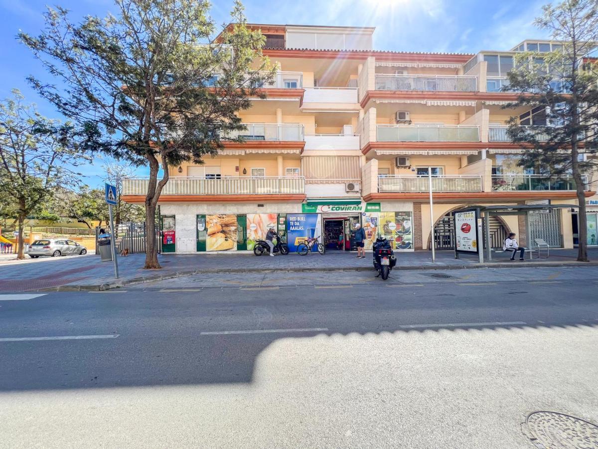 Apartamento A 900 M De La Playa Y Con Vistas Al Mar En Фуэнхирола Экстерьер фото