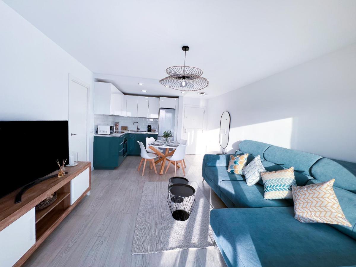 Apartamento A 900 M De La Playa Y Con Vistas Al Mar En Фуэнхирола Экстерьер фото